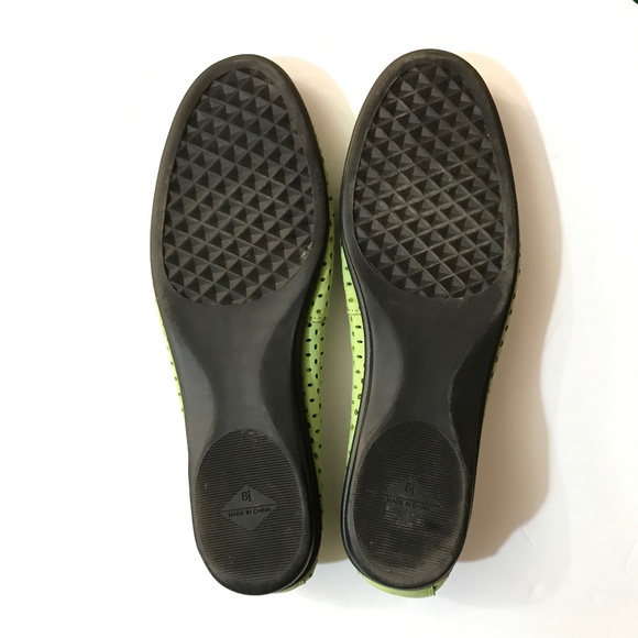 Coldwater Creek size 8.5 perforated Lime Green Nubuck leather ballet slippers - Picture 7 of 7